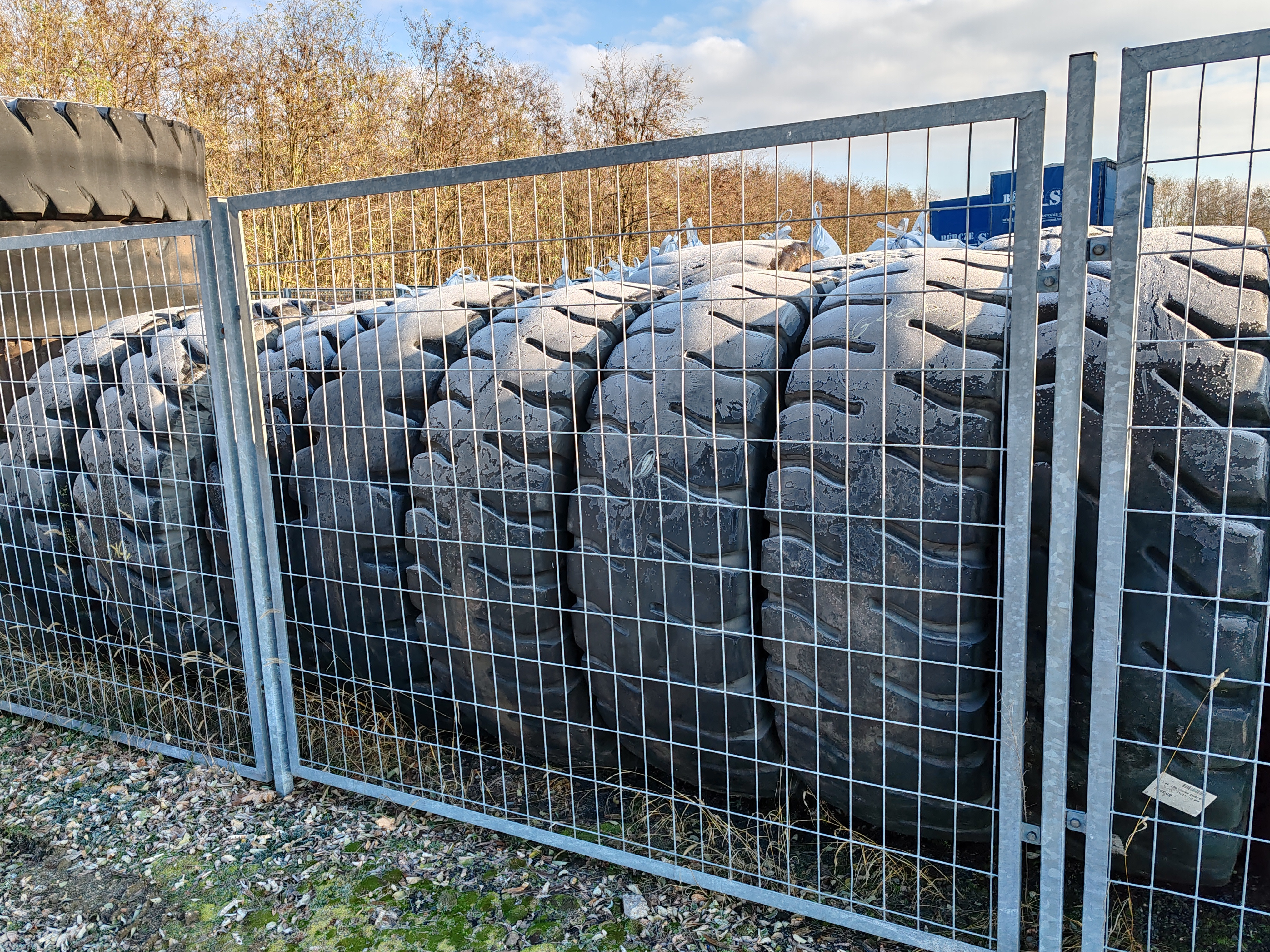 18.00 R25 Goodyear ELV4 40PR 70% Használt