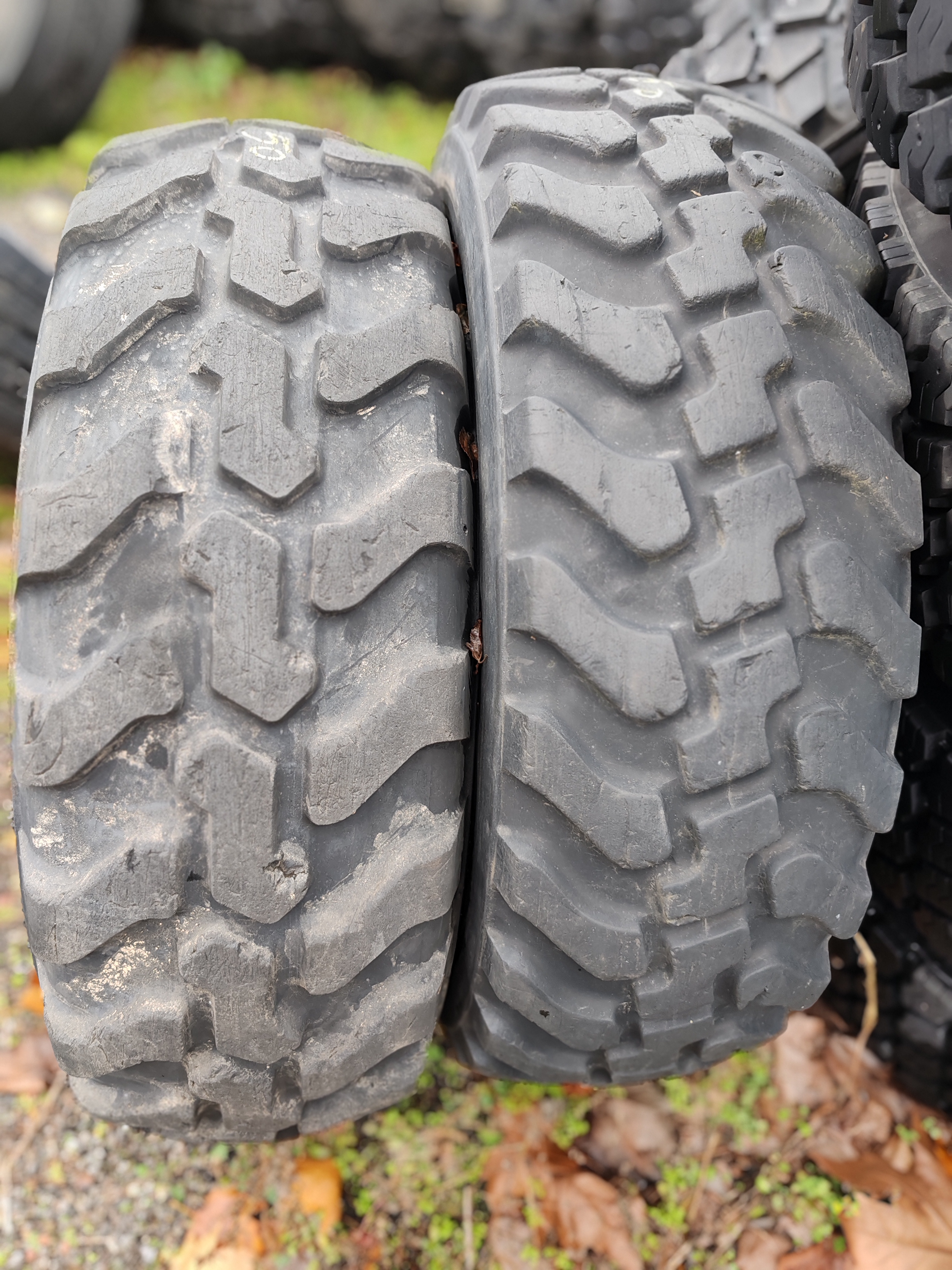 335/80 R20 Mitas MPT21 Használt 80%