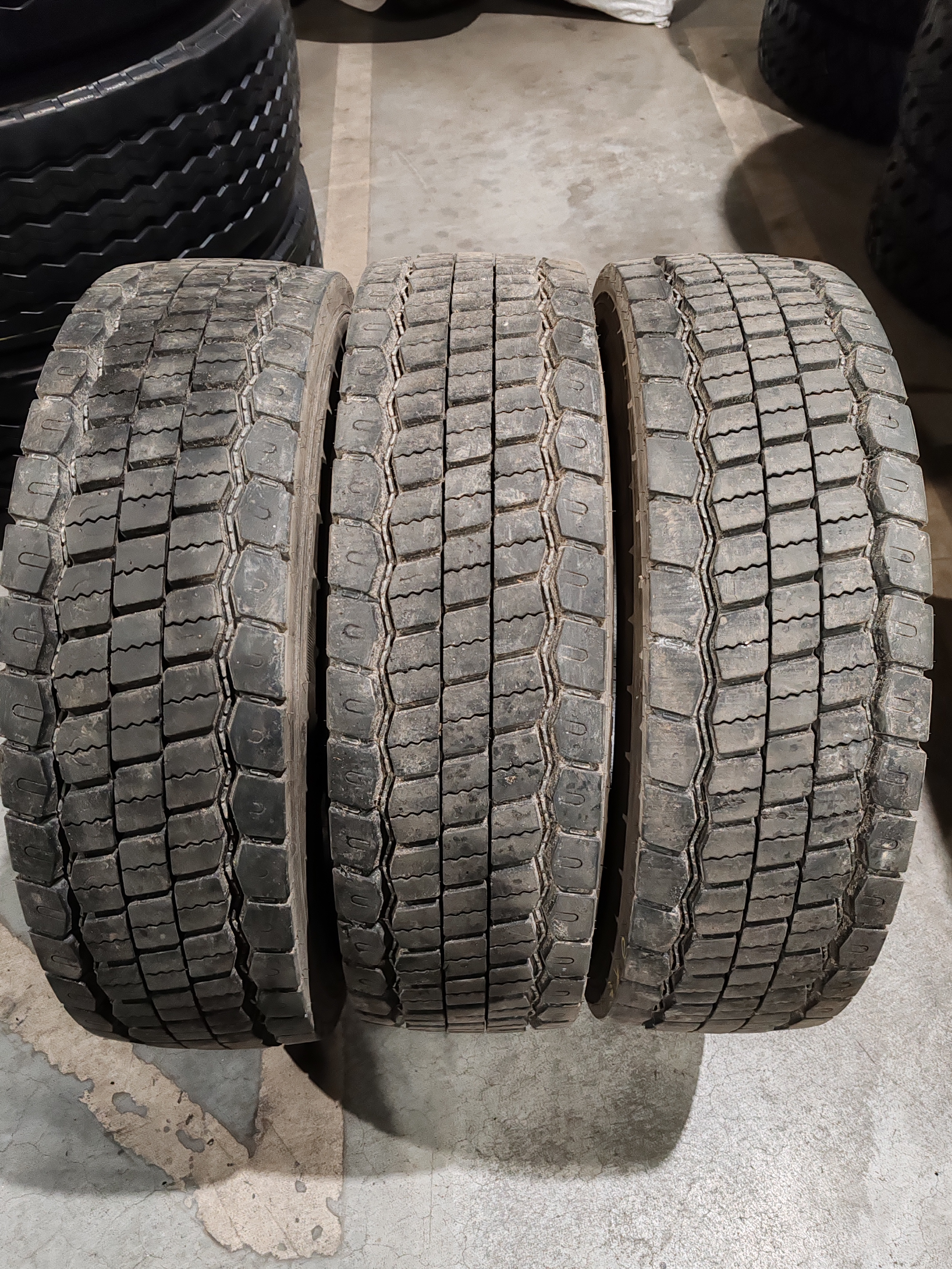 215/75 R17,5 Matador D HR4 126/124M Használt 95% gumiabroncs